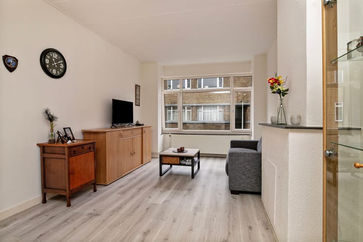 Foto 6 van Den Helderstraat 86