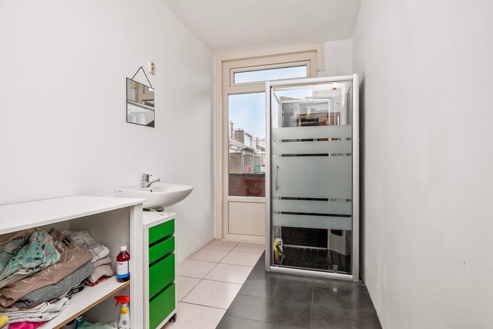 Foto 13 van Den Helderstraat 86