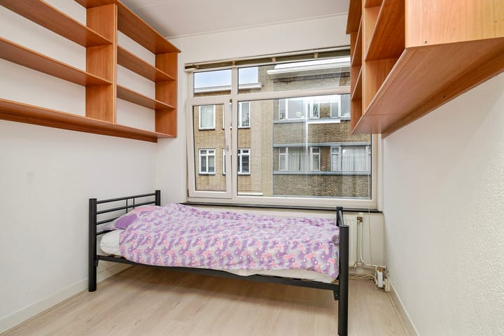 Foto 15 van Den Helderstraat 86