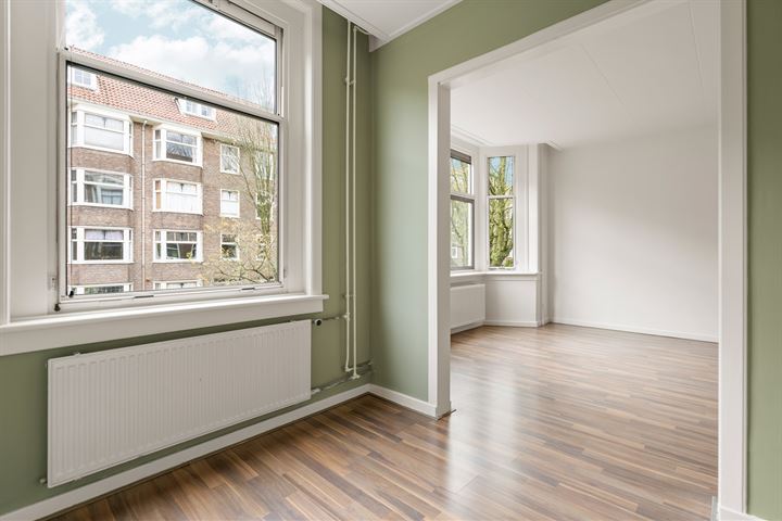 Bekijk foto 16 van Van Walbeeckstraat 33-B