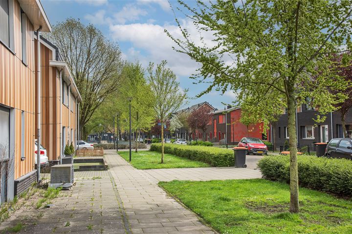 Bekijk foto 3 van Van Leeuwenhoekstraat 173