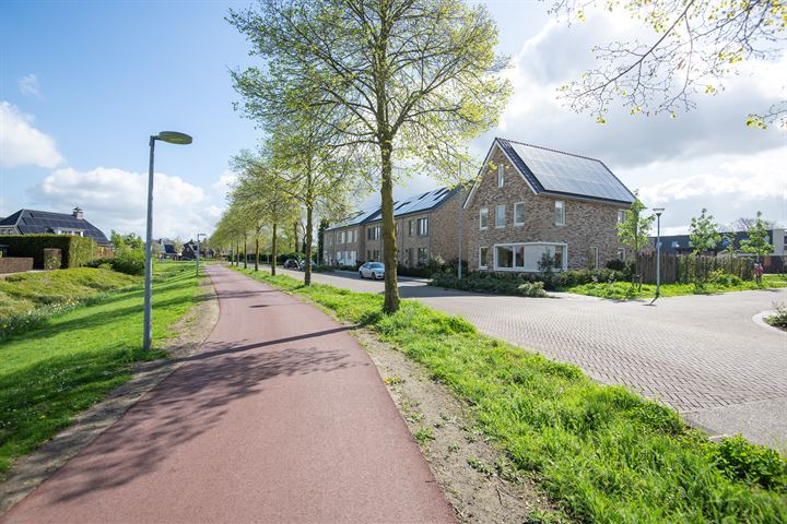 Bekijk foto 34 van Mennestraat 61