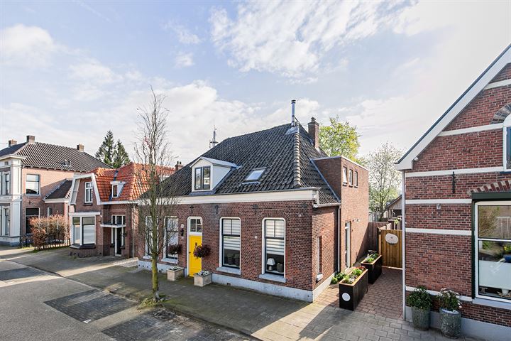 Bekijk foto 1 van Spoorstraat 41