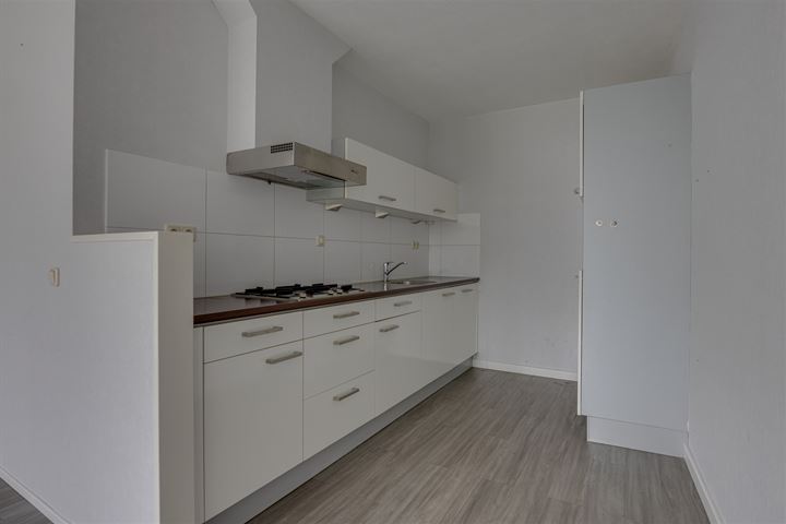 View photo 13 of Beatrixstraat 65