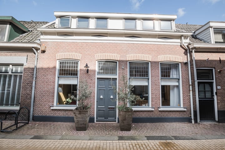 Bekijk foto 1 van Hoogstraat 72