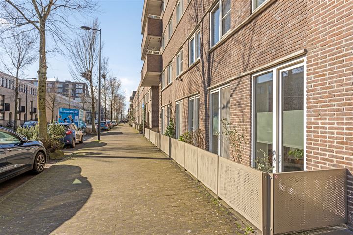 Bekijk foto 33 van Eva Besnyöstraat 372