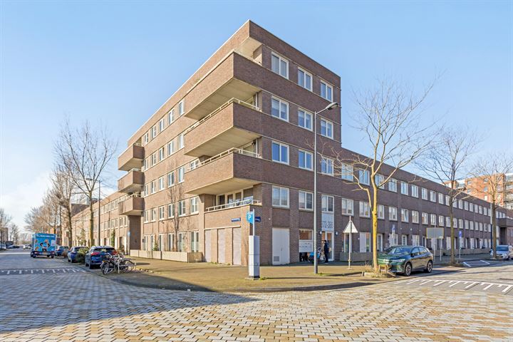 Bekijk foto 35 van Eva Besnyöstraat 372