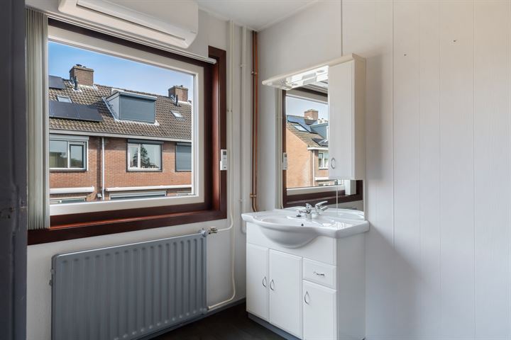 Bekijk foto 34 van Labrijnstraat 31