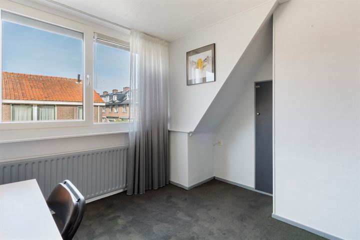 Bekijk foto 36 van Labrijnstraat 31