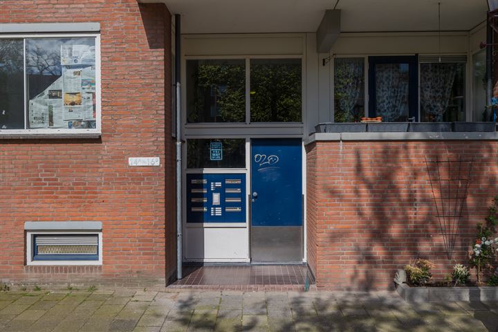 Bekijk foto 38 van Van Beuningenstraat 14-B