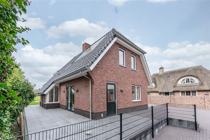 Bekijk foto 6 van Schoolstraat 44