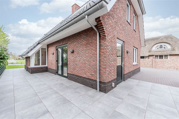 Bekijk foto 36 van Schoolstraat 44