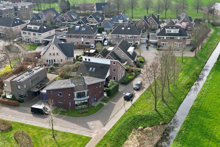 Bekijk foto 3 van van Dongenshoeve 8