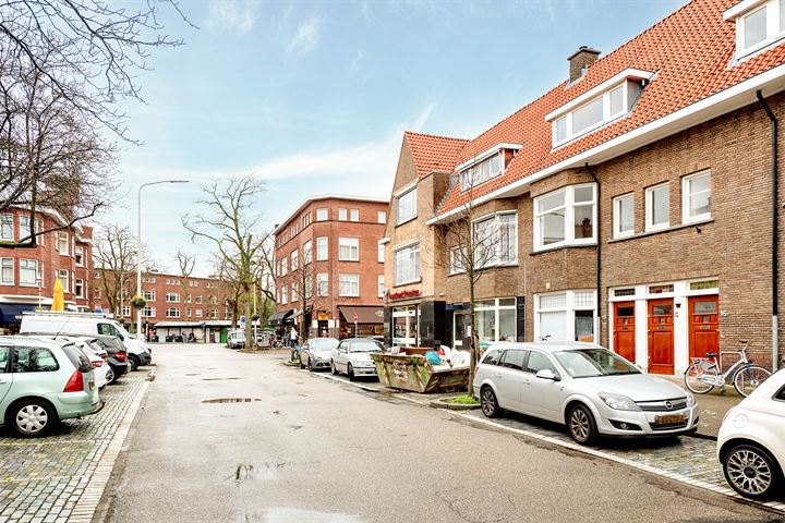 Bekijk foto 2 van Van Hoytemastraat 17