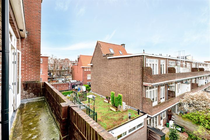 Bekijk foto 38 van Van Hoytemastraat 17