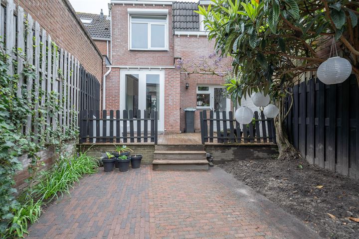 Bekijk foto 49 van Berenstraat 10