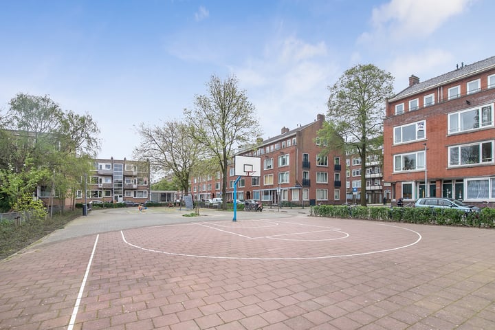 Bekijk foto 22 van Belgischestraat 51-A