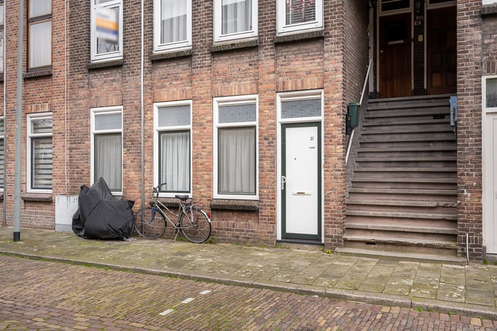 Bekijk foto 1 van Nicolaas Beetsstraat 37