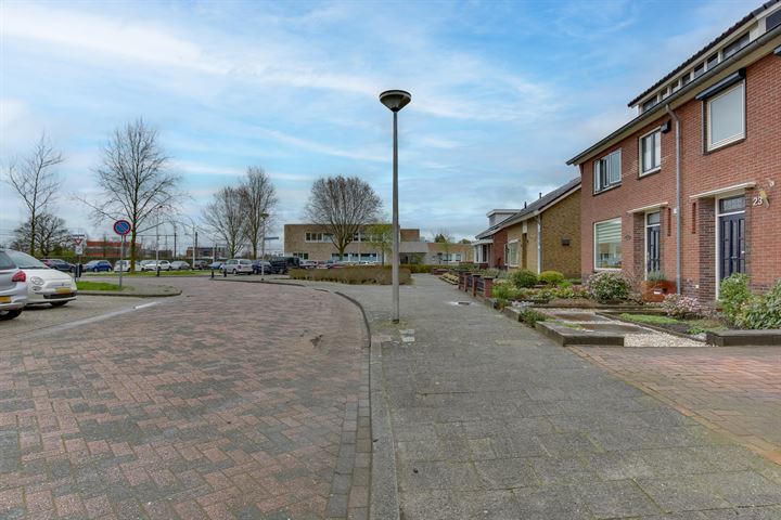 Bekijk foto 49 van Dokter Stokkersstraat 23