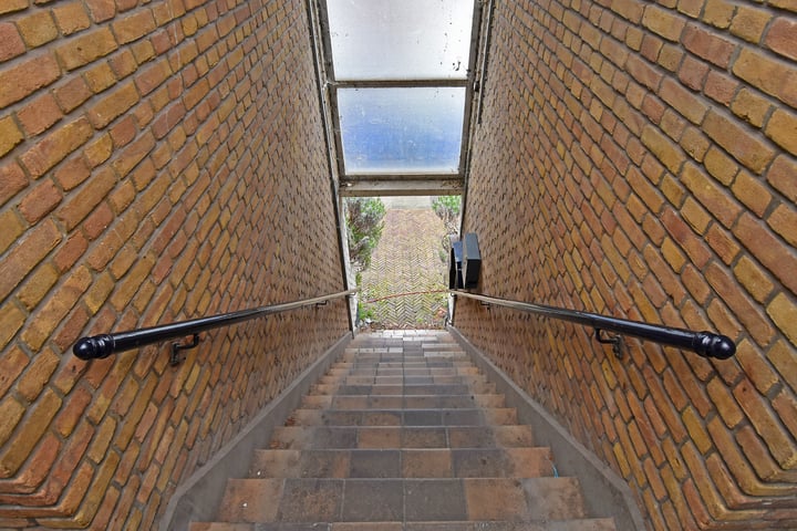 View photo 7 of van Naeltwijckstraat 217