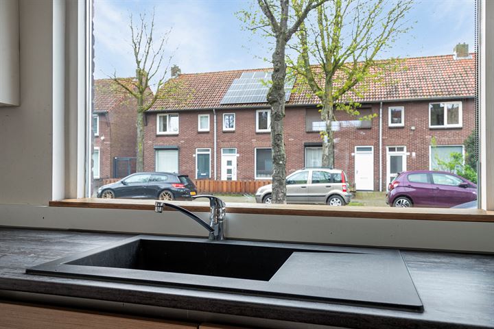 Bekijk foto 10 van Reinkenstraat 48