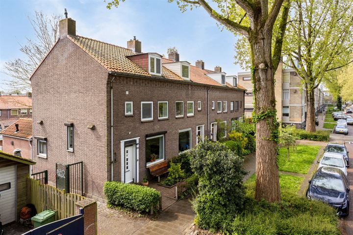 Bekijk foto 1 van Thorbeckestraat 108