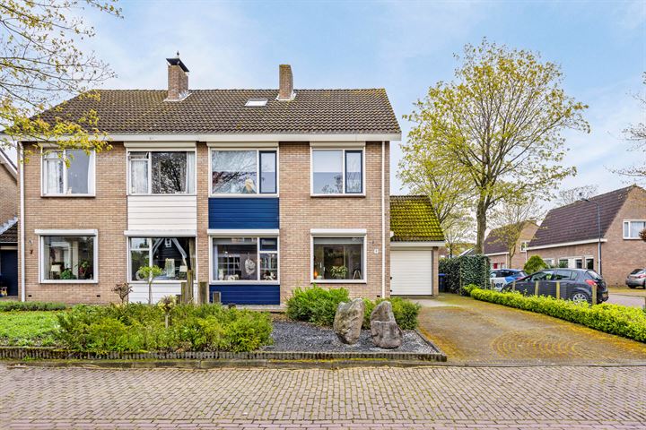 Bekijk foto 4 van Esdoornstraat 9