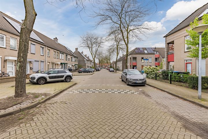 Bekijk foto 33 van Lorentzstraat 38