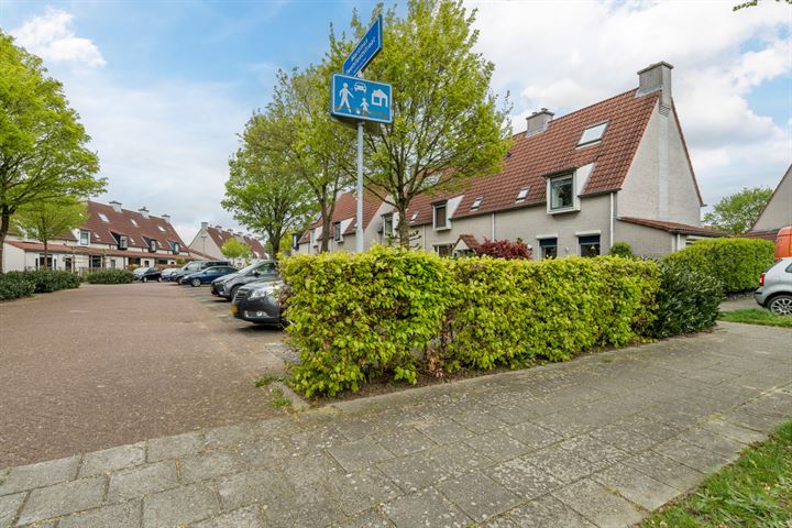 Bekijk foto 2 van Martinus Zwetslootstraat 38