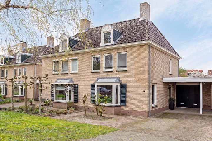 Bekijk foto 1 van S.N. Menkostraat 37