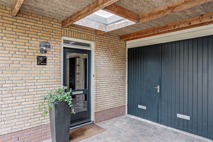 Bekijk foto 34 van S.N. Menkostraat 37