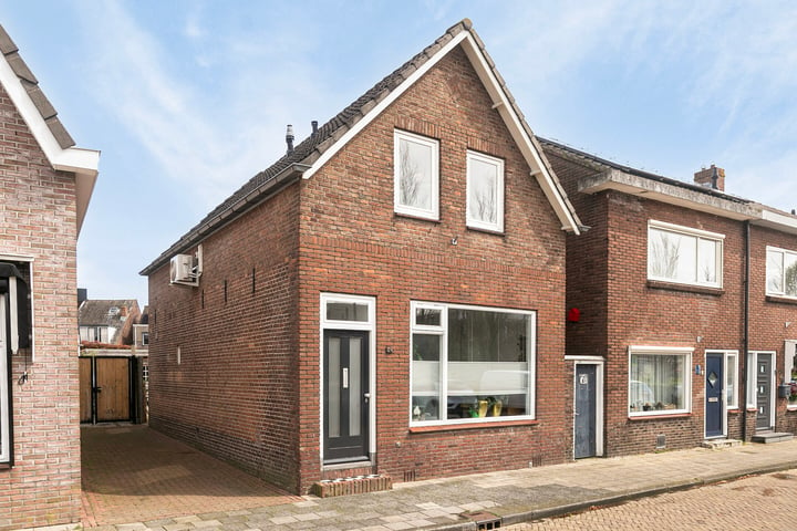 Bekijk foto 1 van Dorpstraat 24