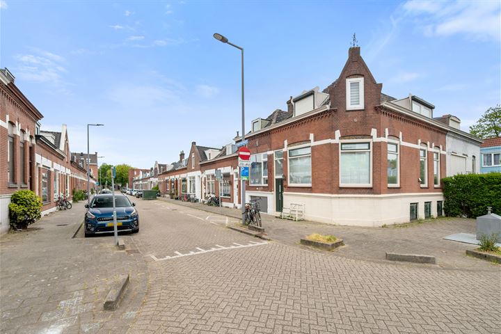 View photo 6 of Zwijndrechtsestraat 40