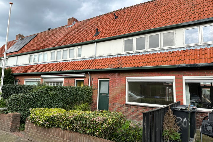 Bekijk foto 1 van Hendrik Smitstraat 32