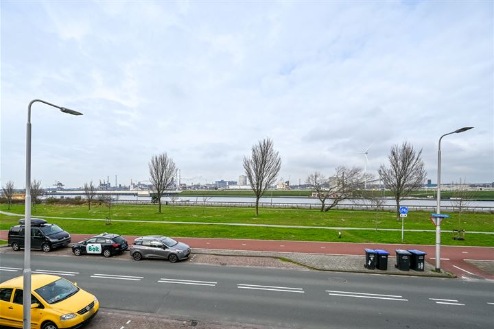 Bekijk foto 18 van IJmuiderstraatweg 179