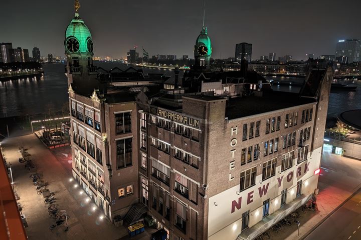 Bekijk foto 40 van Landverhuizersplein 20