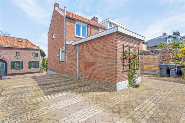 Bekijk foto 36 van Bergstraat 39