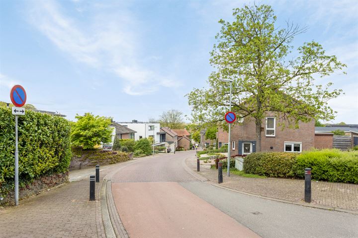 Bekijk foto 40 van Bergstraat 39