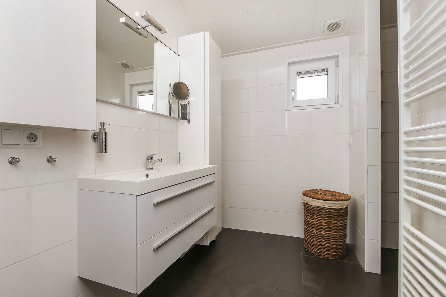 Photo 14 of Rijksstraatweg 186-149