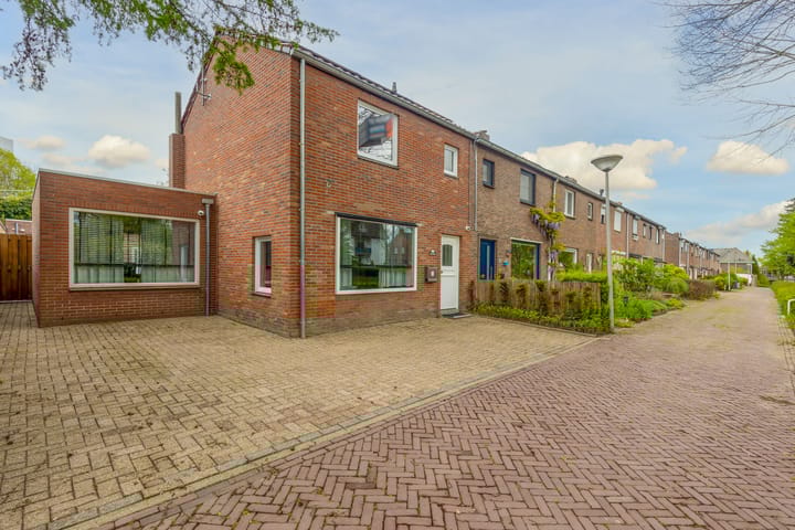 Foto 1 van Parallelweg 2