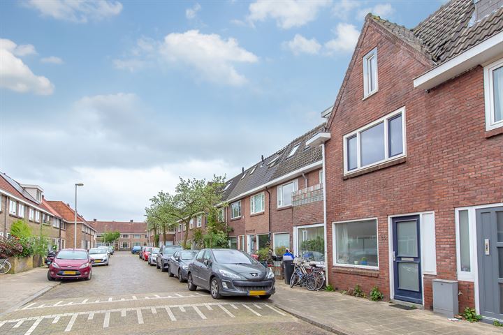 View photo 24 of Adelboldstraat 36