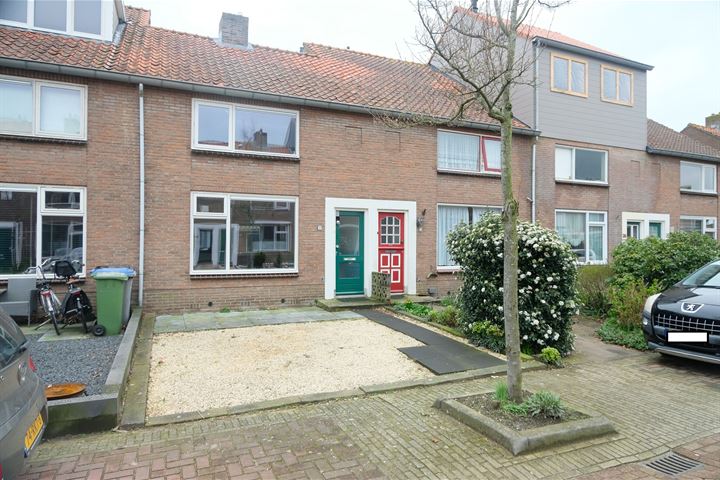 Bekijk foto 1 van Giessenlaan 32