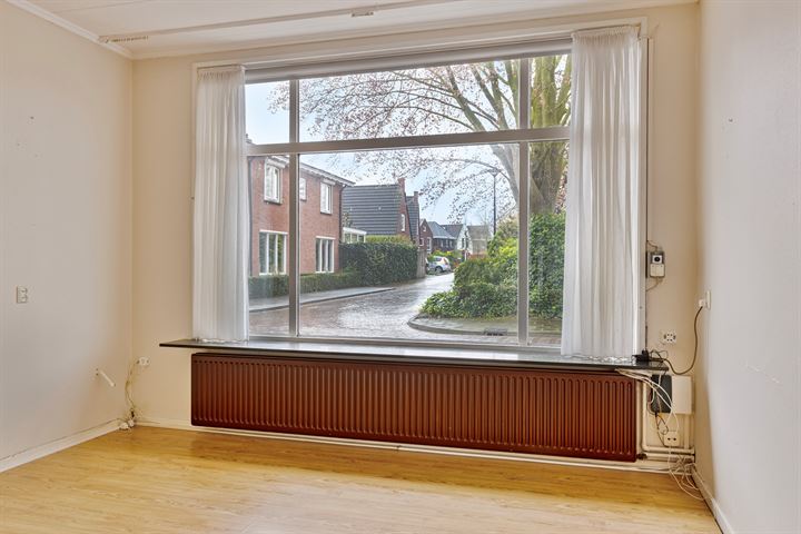 View photo 8 of Leliestraat 22