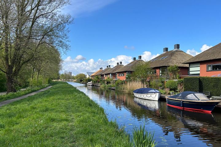 Bekijk foto 2 van Brugwacht 100