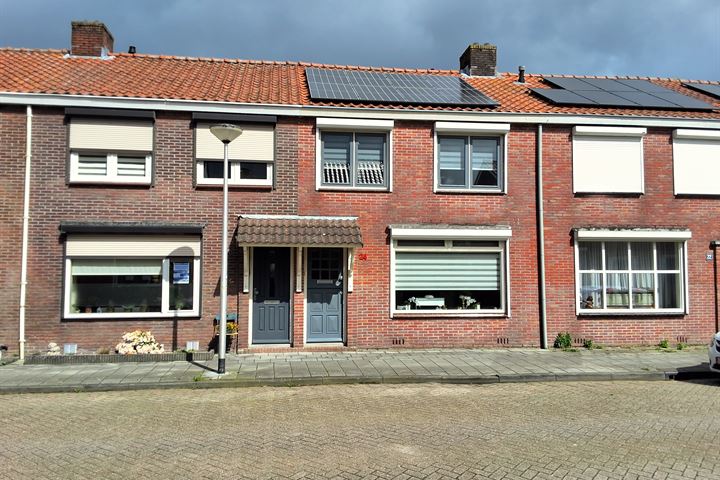 Bekijk foto 2 van Graaf Engelbrechtstraat 24