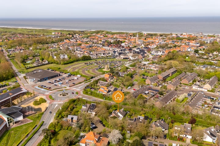 Photo 4 of dr. H.C.M. Ghijsenstraat 12