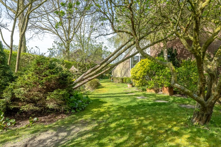 Photo 10 of dr. H.C.M. Ghijsenstraat 12