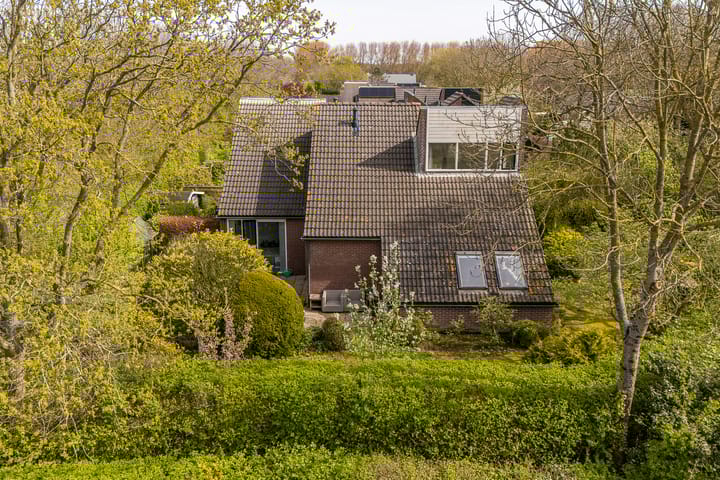 Photo 8 of dr. H.C.M. Ghijsenstraat 12