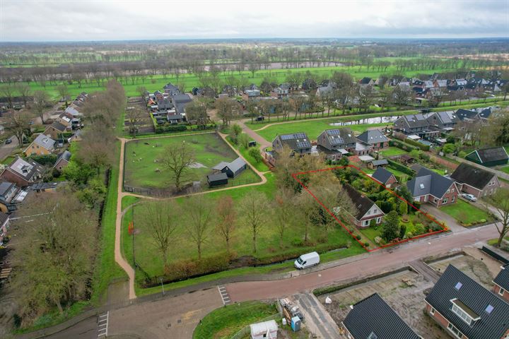 View photo 1 of Drachtsterweg 17