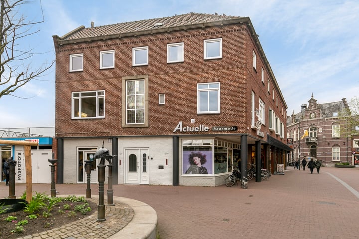 Bekijk foto 1 van Kerkstraat 2